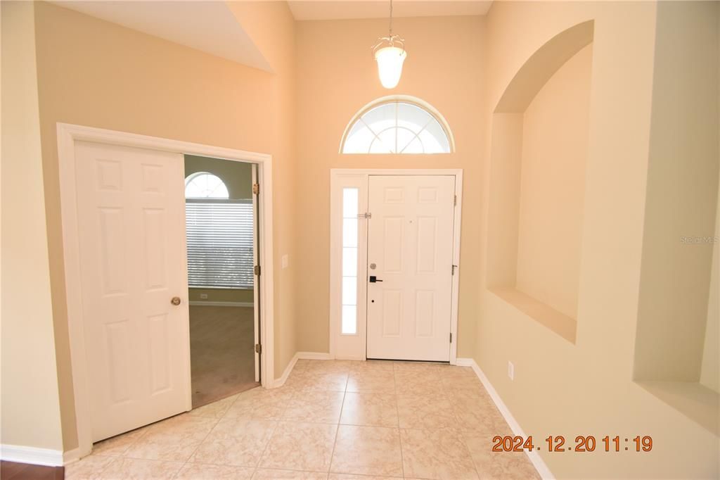 For Rent: $2,350 (3 beds, 2 baths, 2048 Square Feet)