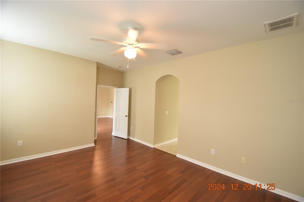 For Rent: $2,350 (3 beds, 2 baths, 2048 Square Feet)