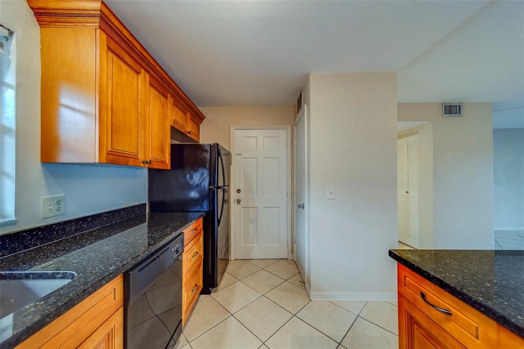 For Rent: $2,000 (2 beds, 2 baths, 1278 Square Feet)