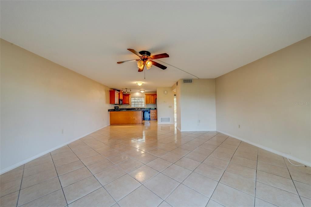 For Rent: $2,000 (2 beds, 2 baths, 1278 Square Feet)