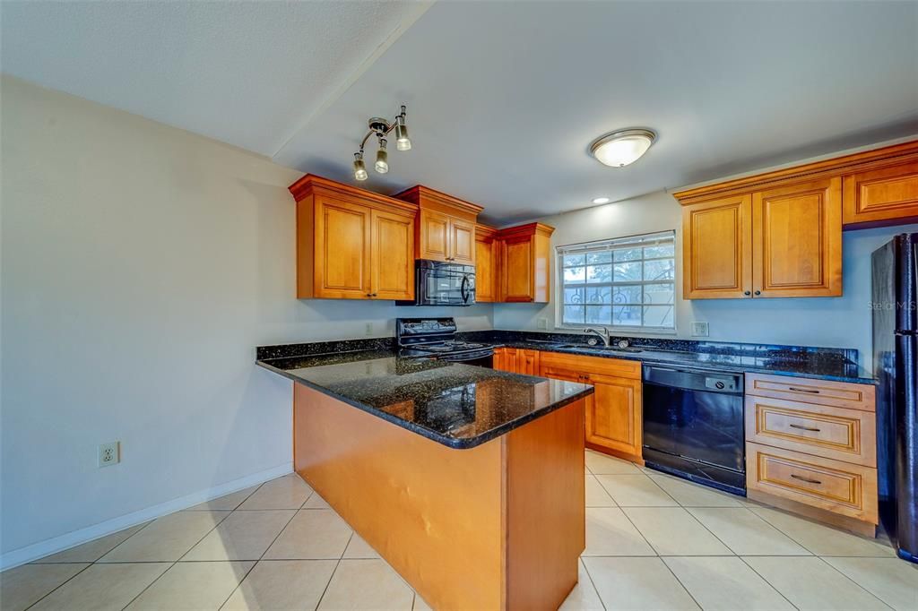 For Rent: $2,000 (2 beds, 2 baths, 1278 Square Feet)