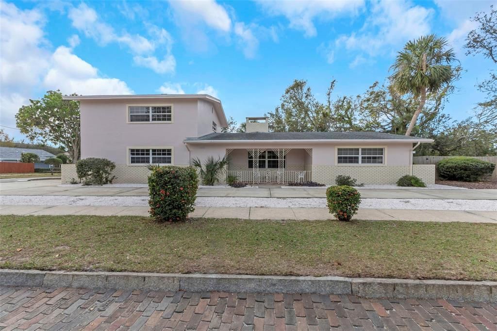 For Sale: $869,500 (4 beds, 2 baths, 2503 Square Feet)