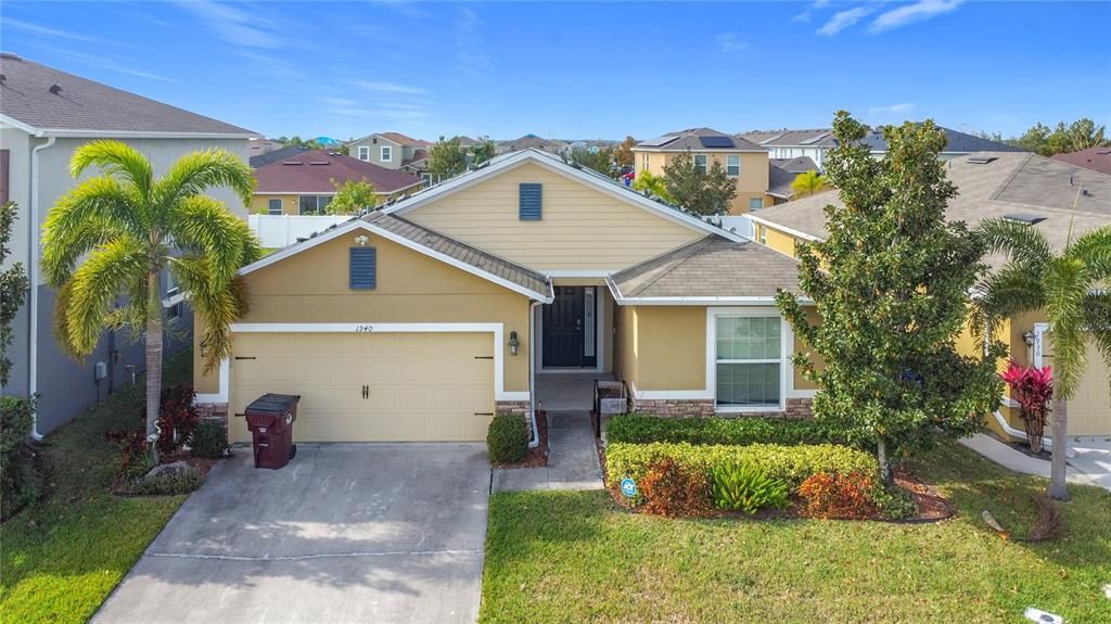 For Sale: $379,900 (3 beds, 2 baths, 1875 Square Feet)