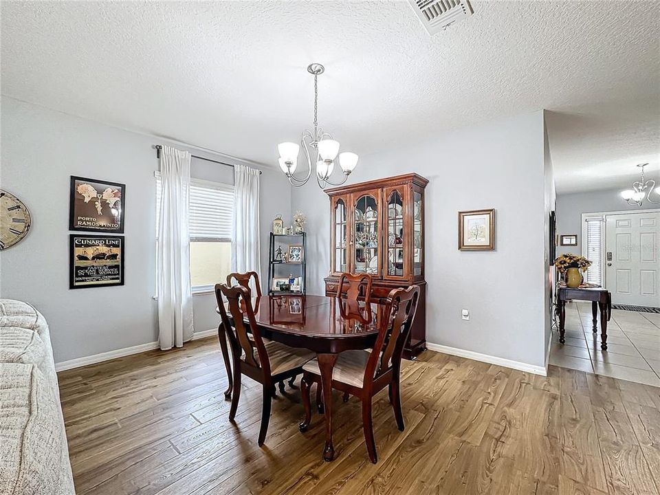 For Sale: $379,900 (3 beds, 2 baths, 1875 Square Feet)