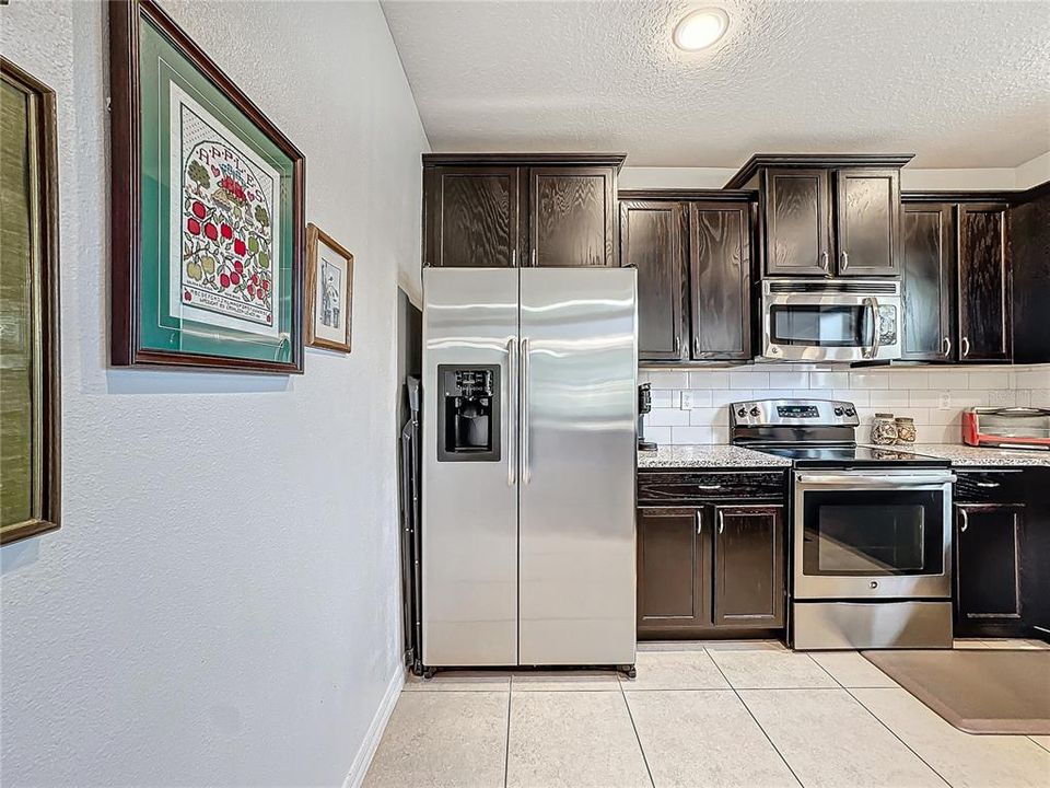 For Sale: $379,900 (3 beds, 2 baths, 1875 Square Feet)