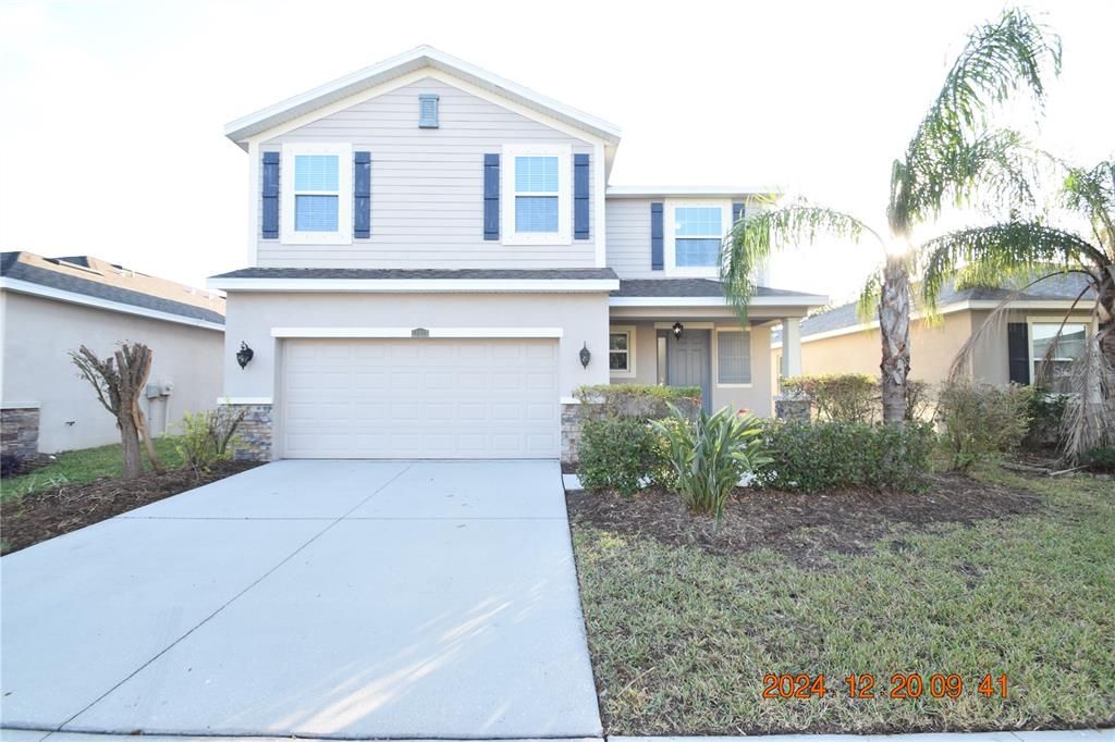 For Rent: $2,595 (4 beds, 2 baths, 2366 Square Feet)