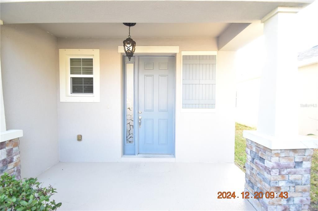 For Rent: $2,595 (4 beds, 2 baths, 2366 Square Feet)