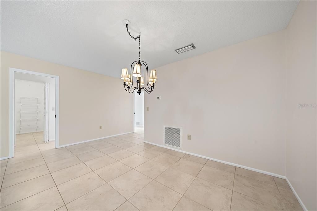 For Sale: $285,000 (2 beds, 2 baths, 1504 Square Feet)