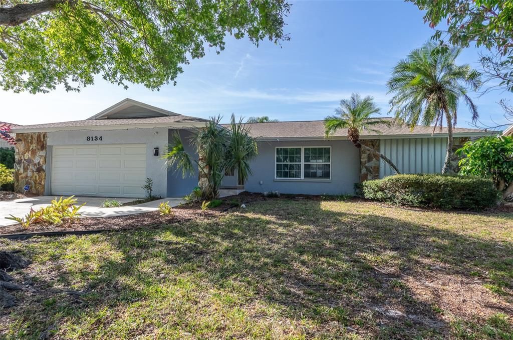 For Sale: $779,000 (3 beds, 2 baths, 1956 Square Feet)