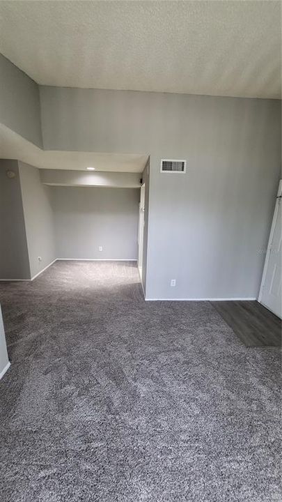 For Rent: $1,450 (2 beds, 1 baths, 768 Square Feet)