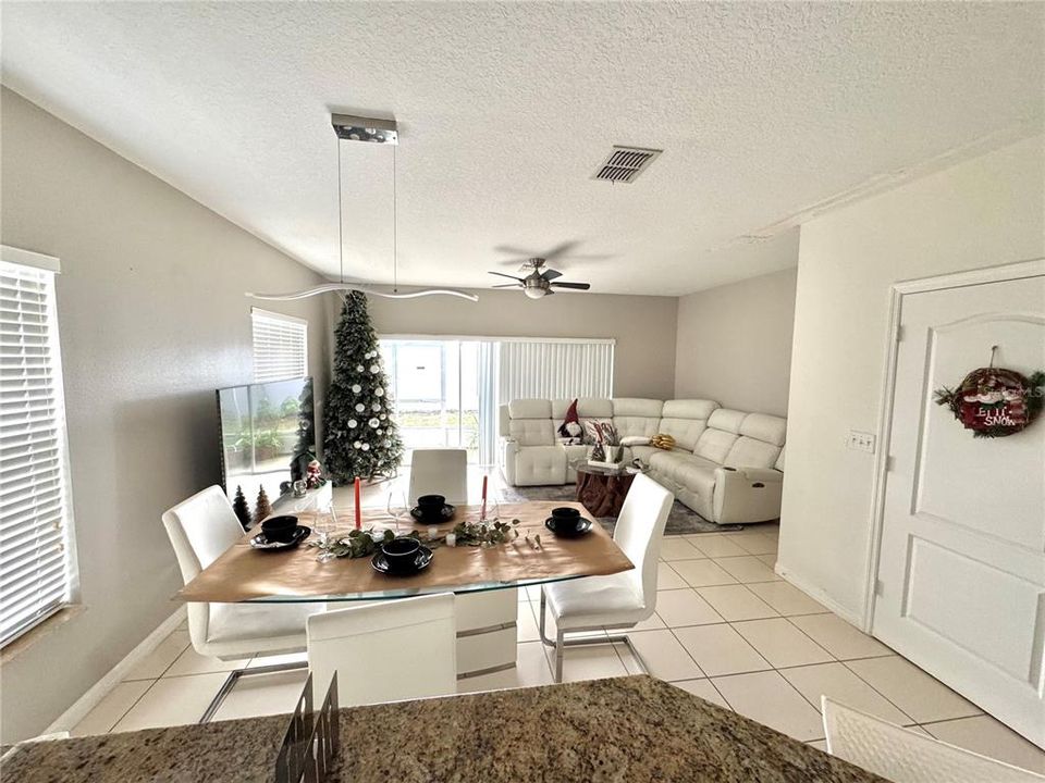 For Sale: $359,900 (3 beds, 2 baths, 1366 Square Feet)