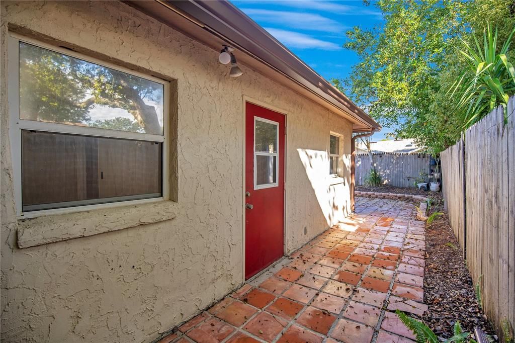 For Sale: $325,000 (4 beds, 2 baths, 1778 Square Feet)