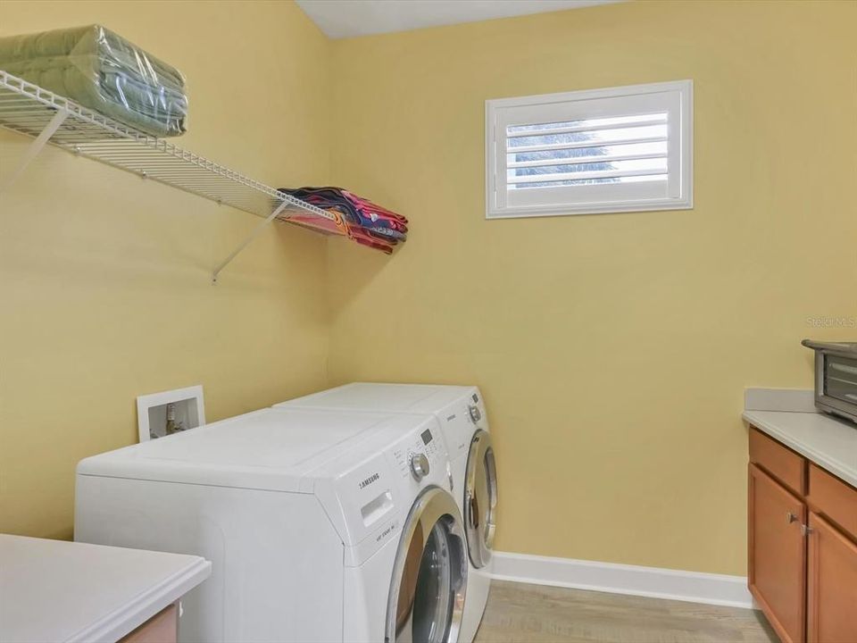 For Sale: $639,900 (3 beds, 2 baths, 1926 Square Feet)