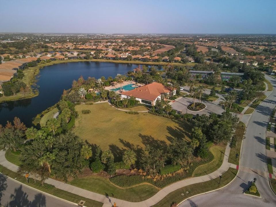 For Sale: $639,900 (3 beds, 2 baths, 1926 Square Feet)