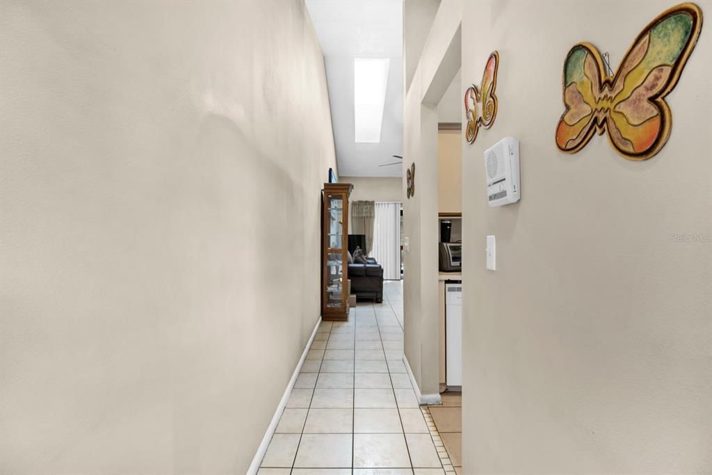 For Sale: $220,000 (3 beds, 3 baths, 1185 Square Feet)