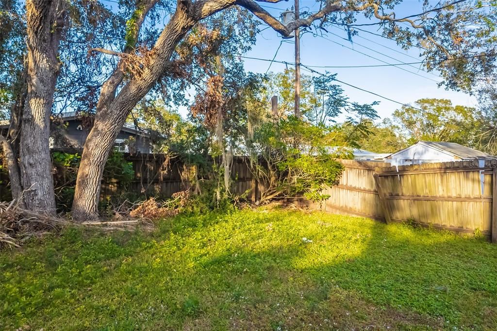 For Sale: $350,000 (3 beds, 2 baths, 1502 Square Feet)