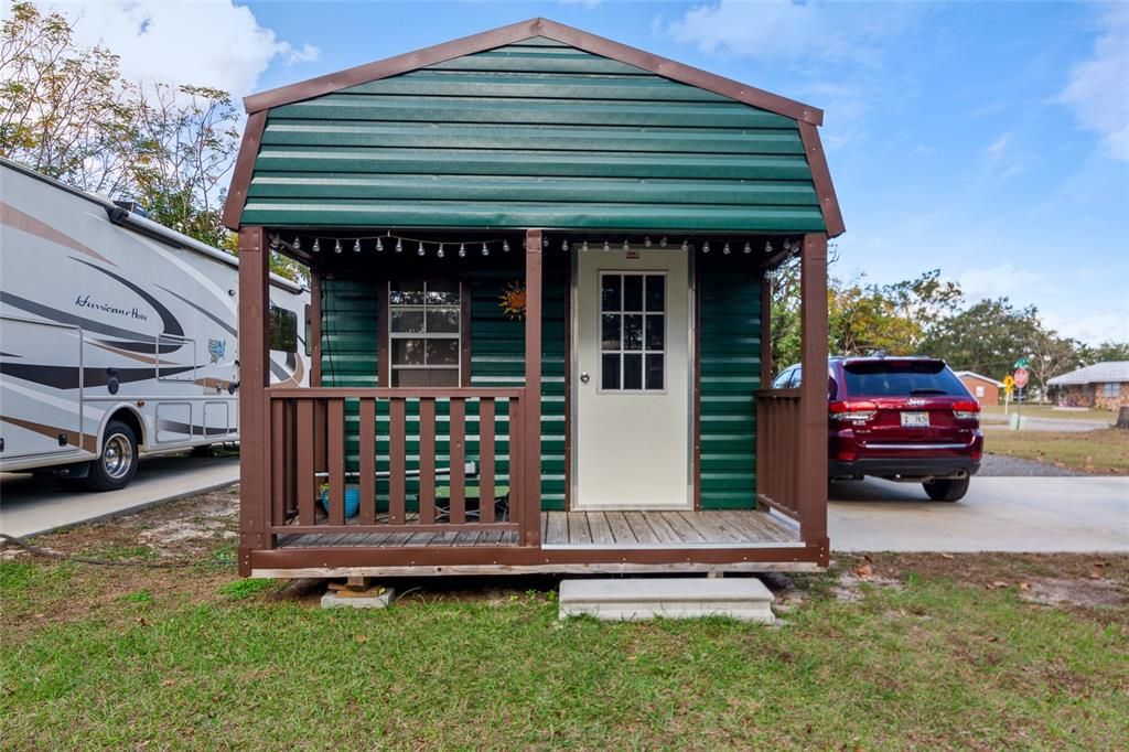 Shed with 100 amp hookup