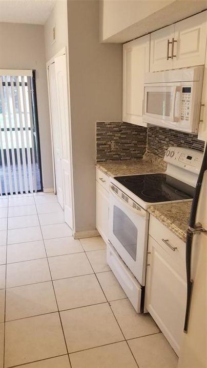 For Rent: $1,495 (2 beds, 1 baths, 796 Square Feet)