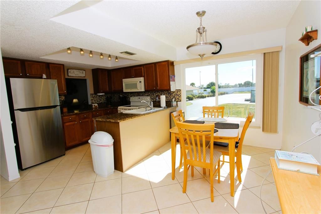 Kitchen/Dining Combination