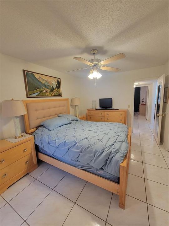 For Rent: $1,700 (2 beds, 2 baths, 1100 Square Feet)