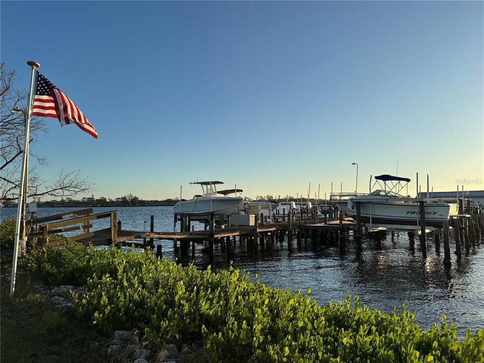 For Sale: $319,000 (3 beds, 2 baths, 1176 Square Feet)