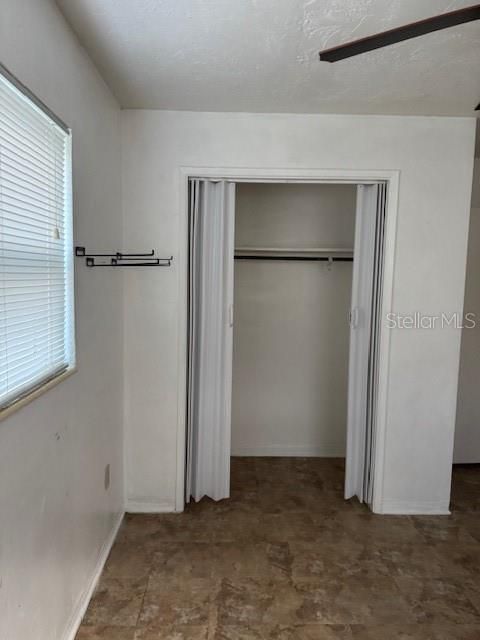 For Rent: $1,400 (3 beds, 1 baths, 1017 Square Feet)