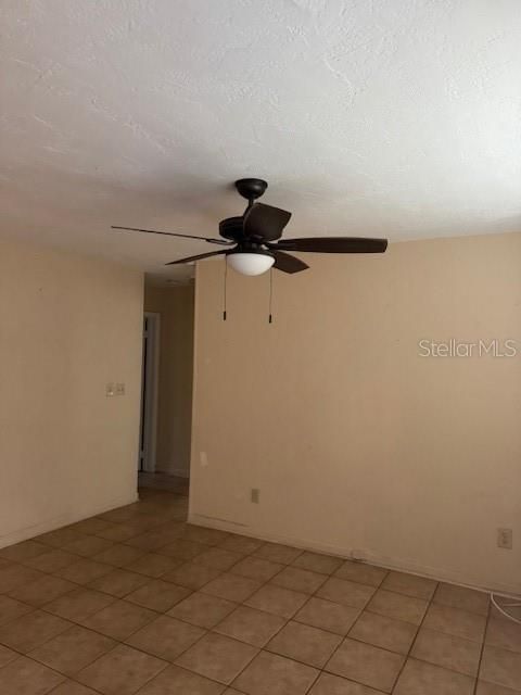 For Rent: $1,400 (3 beds, 1 baths, 1017 Square Feet)