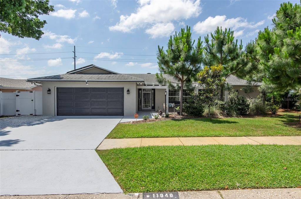 For Sale: $560,000 (3 beds, 2 baths, 2151 Square Feet)