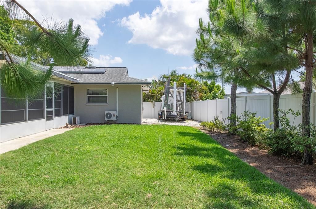 For Sale: $560,000 (3 beds, 2 baths, 2151 Square Feet)