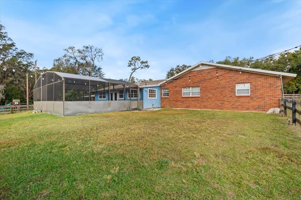 For Sale: $513,000 (3 beds, 2 baths, 2092 Square Feet)