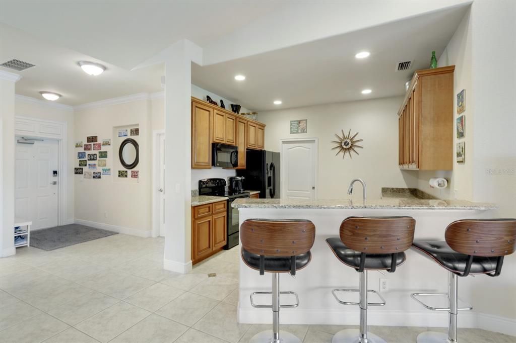 For Sale: $399,900 (2 beds, 2 baths, 1747 Square Feet)