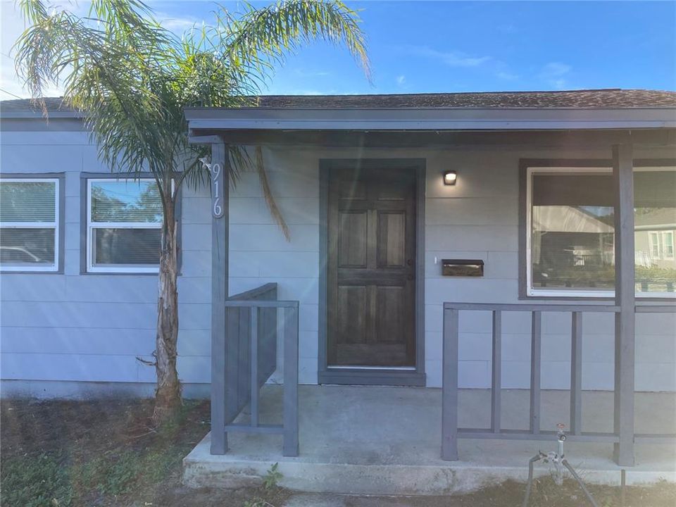 For Rent: $2,500 (3 beds, 2 baths, 1106 Square Feet)