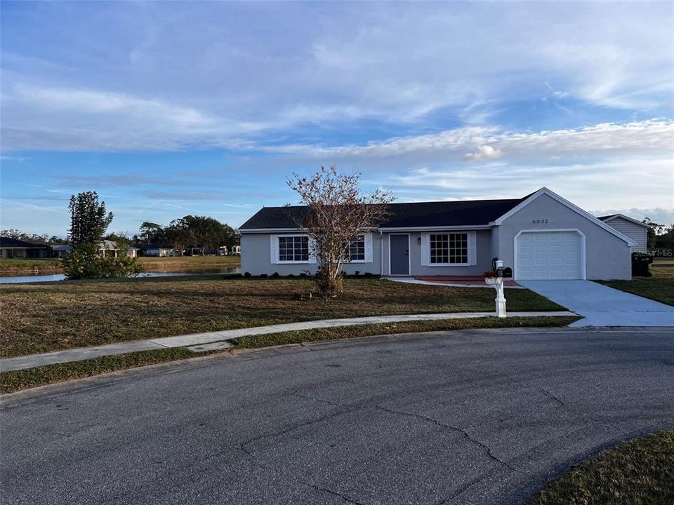 For Sale: $320,000 (3 beds, 2 baths, 1316 Square Feet)