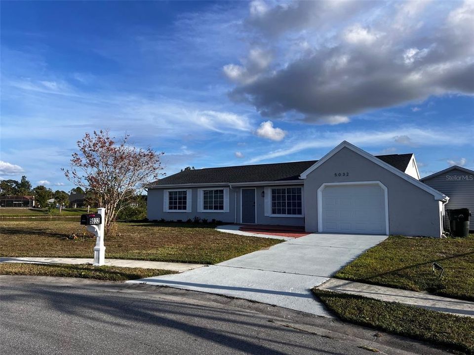 For Sale: $320,000 (3 beds, 2 baths, 1316 Square Feet)