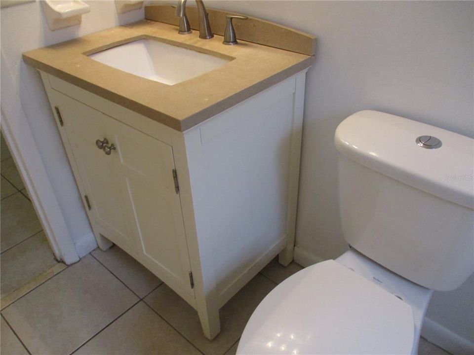 Bathroom vanity