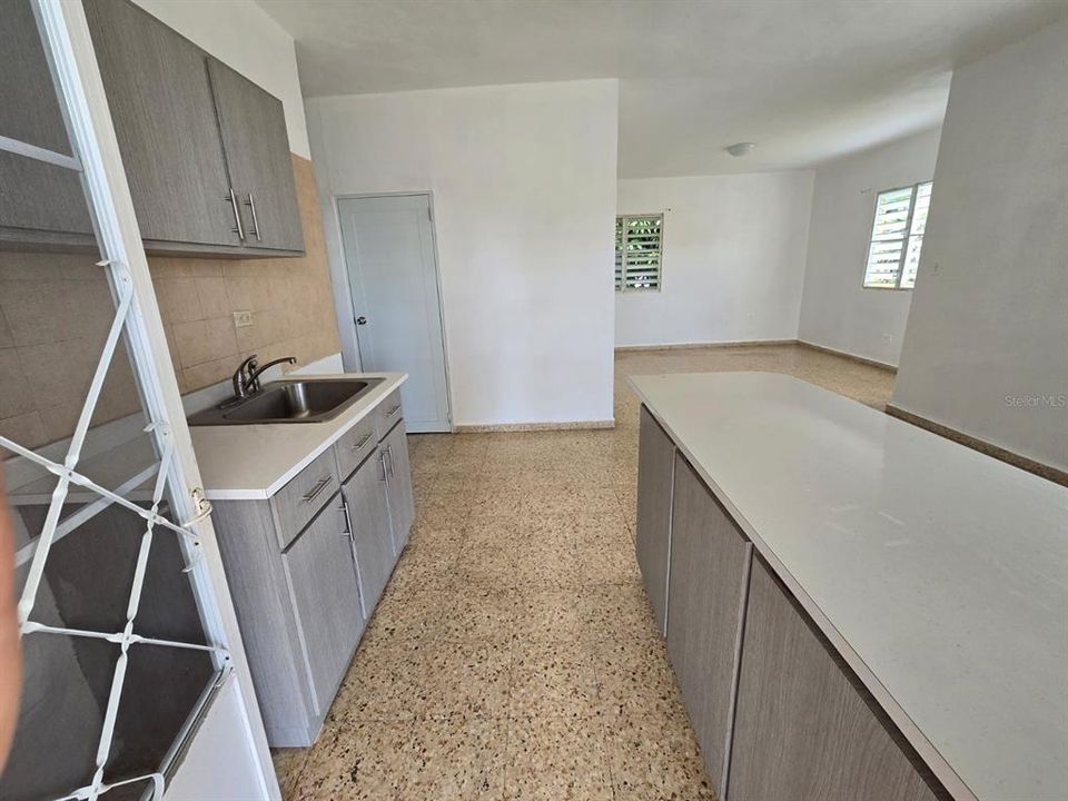 En Venta: $179,000 (3 camas, 1 baños, 800 Pies cuadrados)