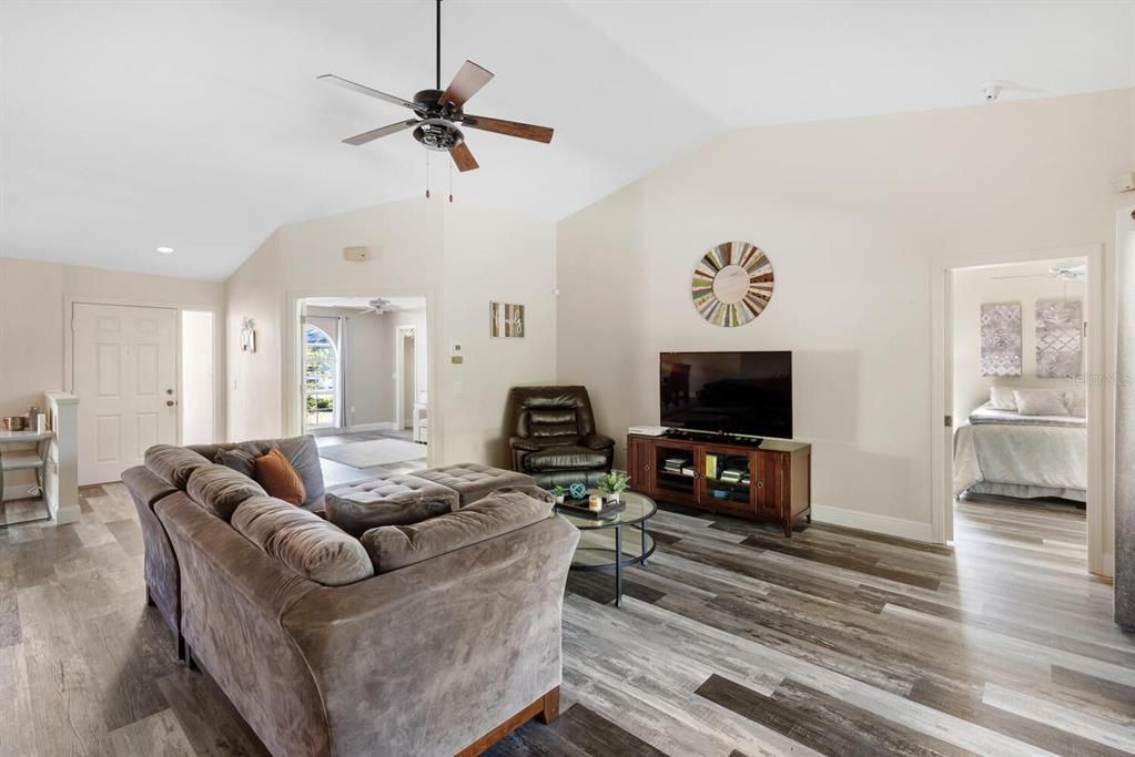 For Sale: $599,900 (4 beds, 2 baths, 2170 Square Feet)