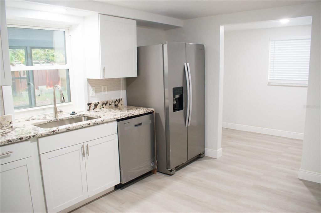 For Sale: $330,000 (3 beds, 2 baths, 1931 Square Feet)