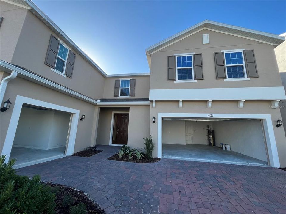 最近售出: $799,469 (6 贝兹, 4 浴室, 4418 平方英尺)