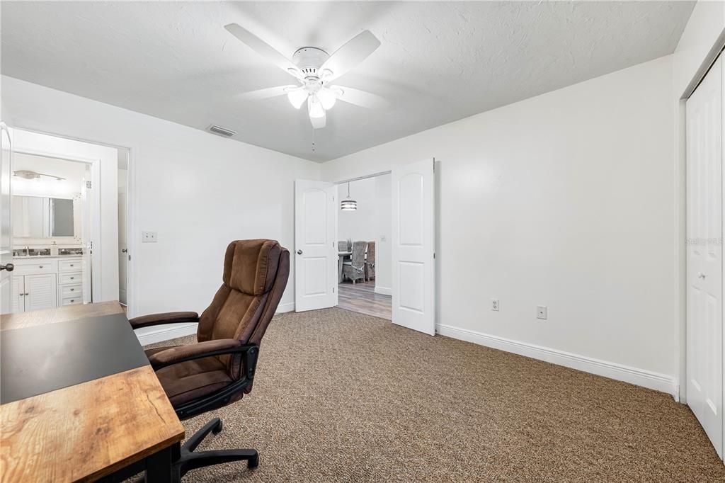 For Sale: $449,000 (3 beds, 2 baths, 1789 Square Feet)