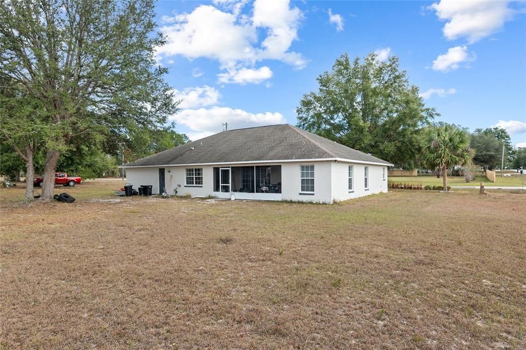 For Sale: $389,000 (3 beds, 2 baths, 2101 Square Feet)