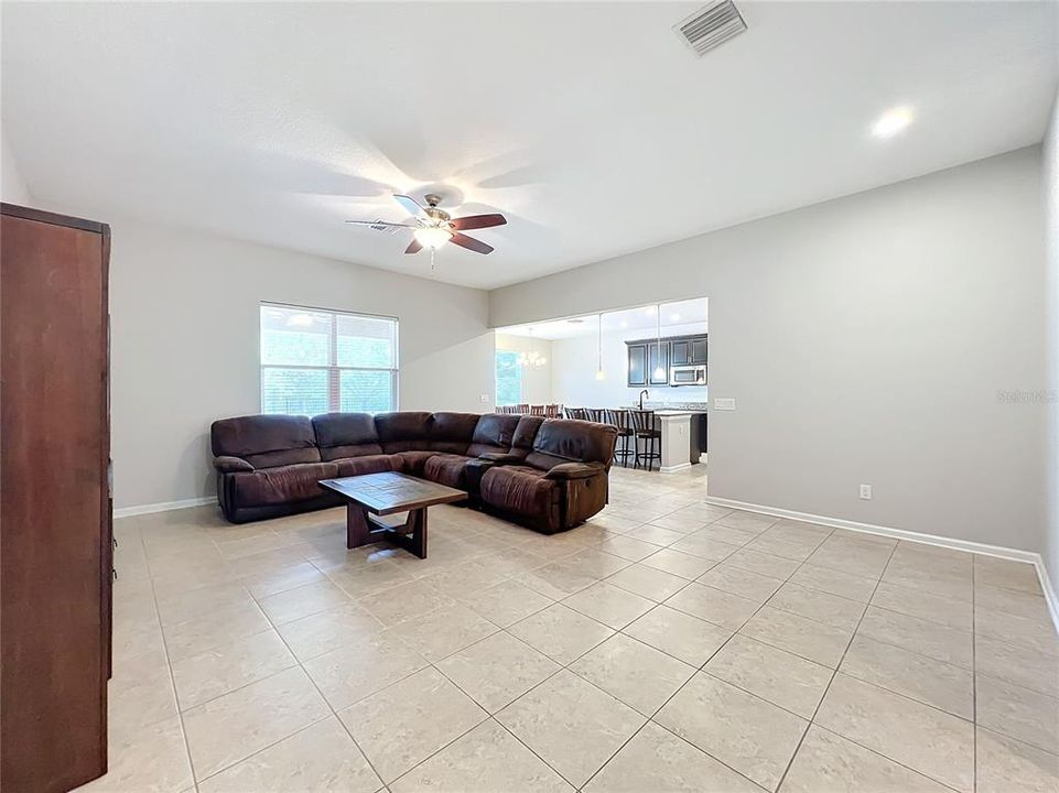 For Sale: $479,000 (4 beds, 2 baths, 2267 Square Feet)