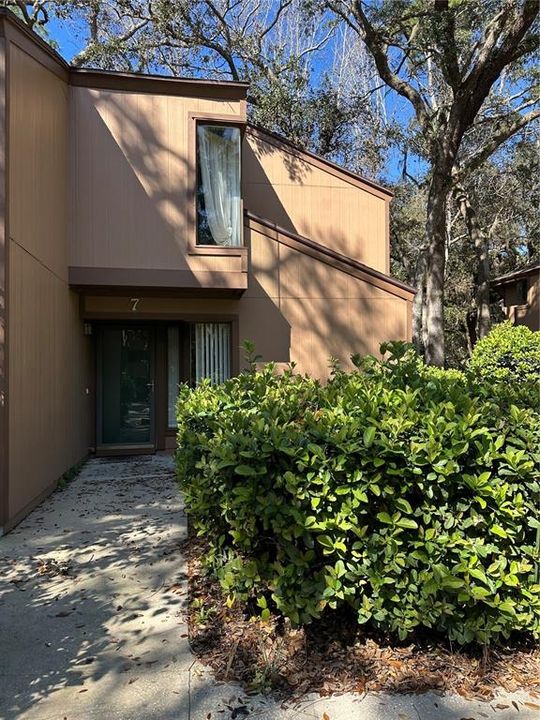 Recently Rented: $1,550 (2 beds, 2 baths, 1006 Square Feet)