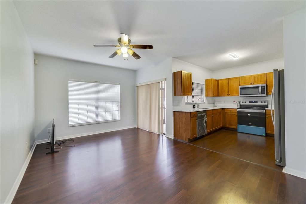 For Sale: $309,900 (3 beds, 2 baths, 1832 Square Feet)