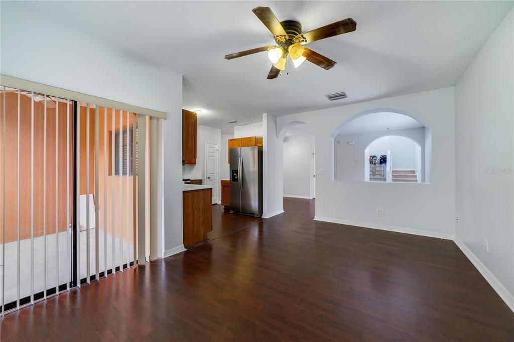 For Sale: $309,900 (3 beds, 2 baths, 1832 Square Feet)