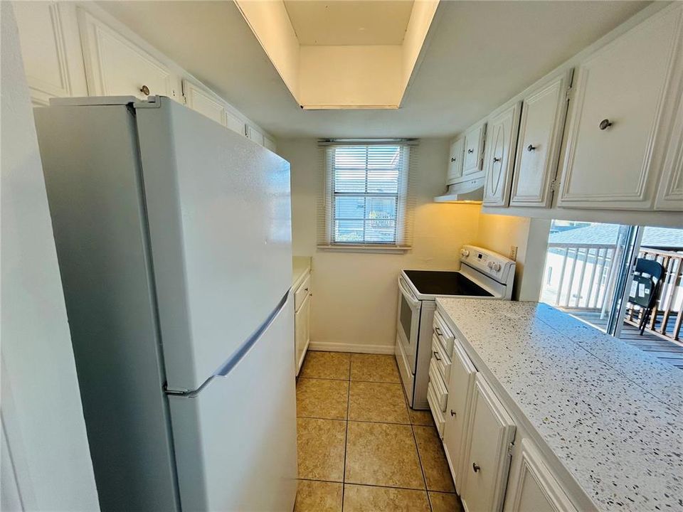 For Rent: $1,195 (1 beds, 1 baths, 780 Square Feet)