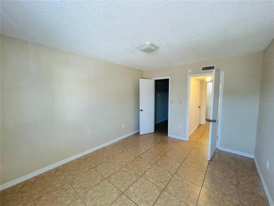 For Rent: $1,195 (1 beds, 1 baths, 780 Square Feet)