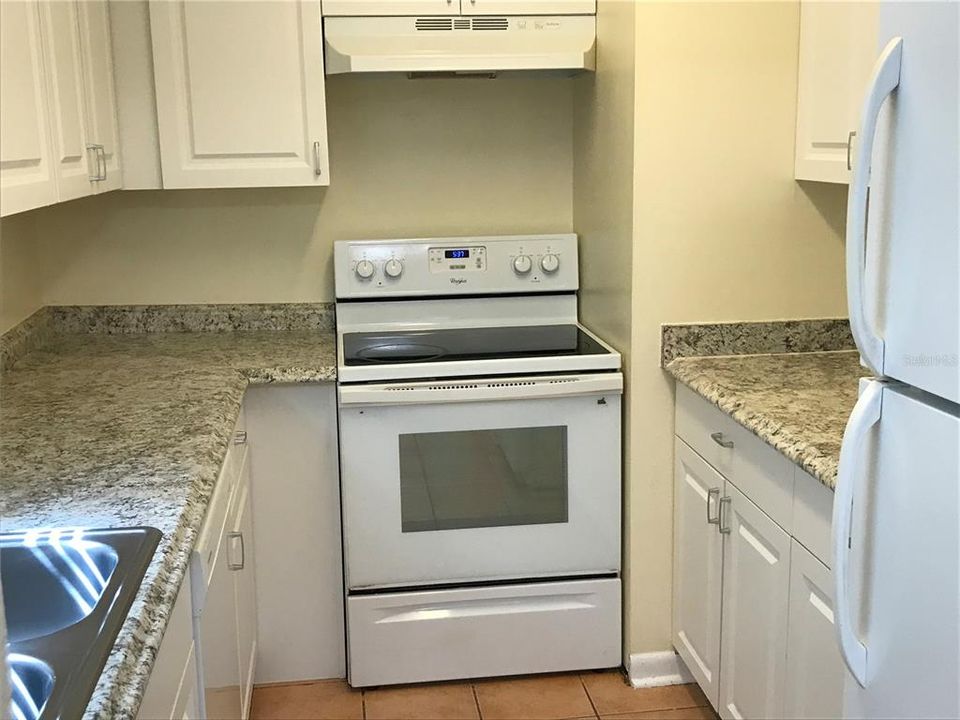 For Rent: $1,595 (2 beds, 2 baths, 962 Square Feet)