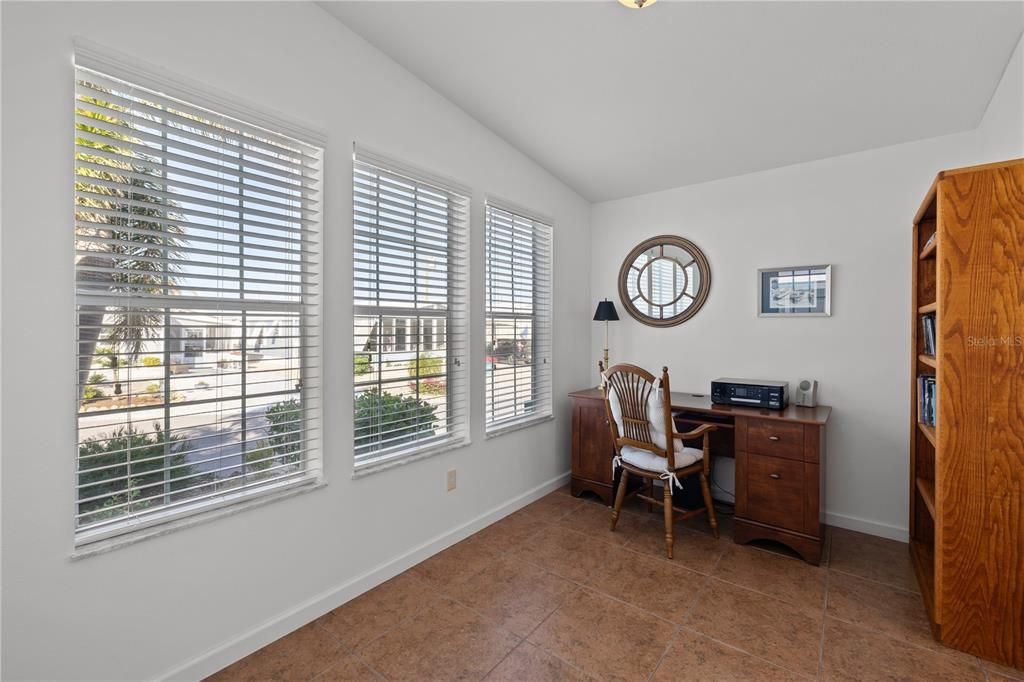 For Sale: $384,000 (2 beds, 2 baths, 1406 Square Feet)