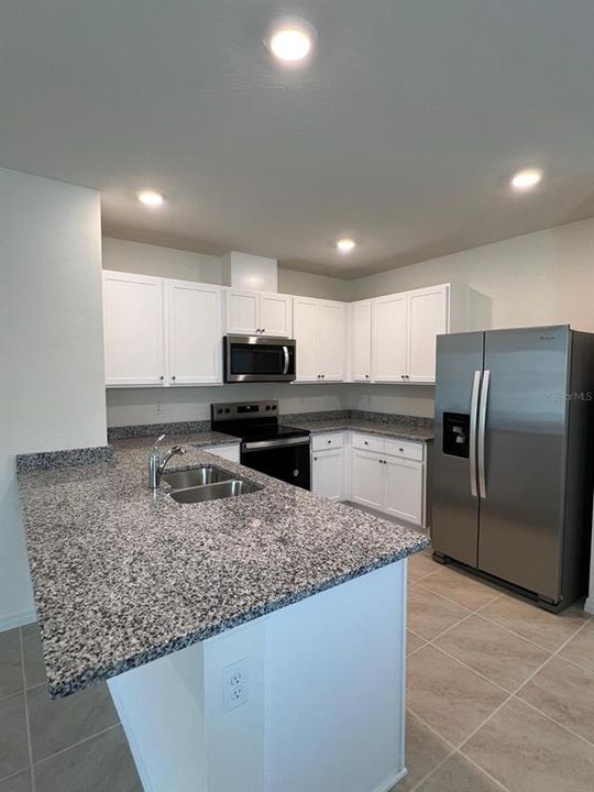 For Rent: $2,190 (3 beds, 2 baths, 1504 Square Feet)